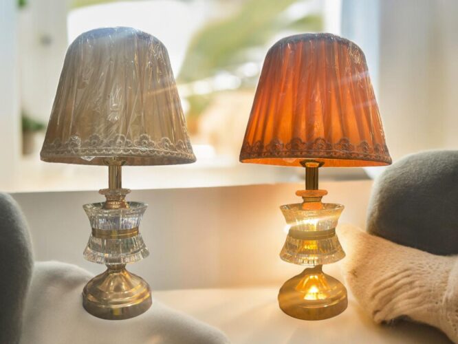 6298 - DECORATIVE TABLE LAMP WITH BLUB (24PCS)