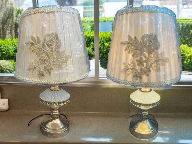 6290 DECORATIVE TABLE LAMP WITH BLUB (24 PCS)