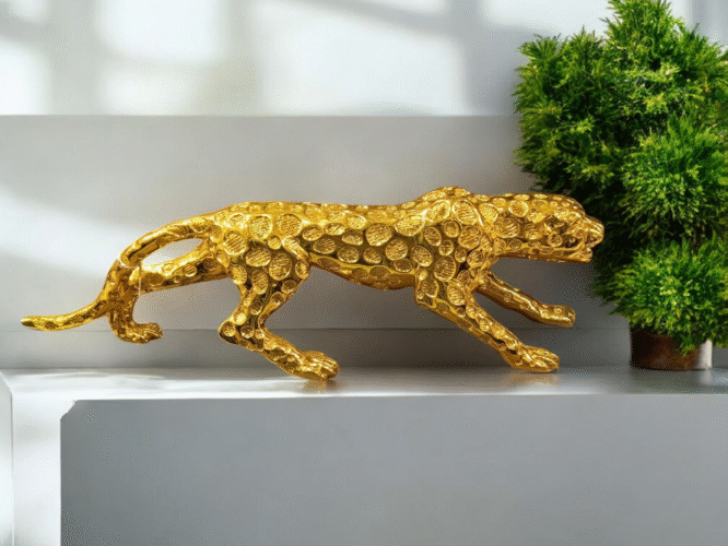 101 - POLYRESIN LEOPARD SHOWPIECE (9PCS)